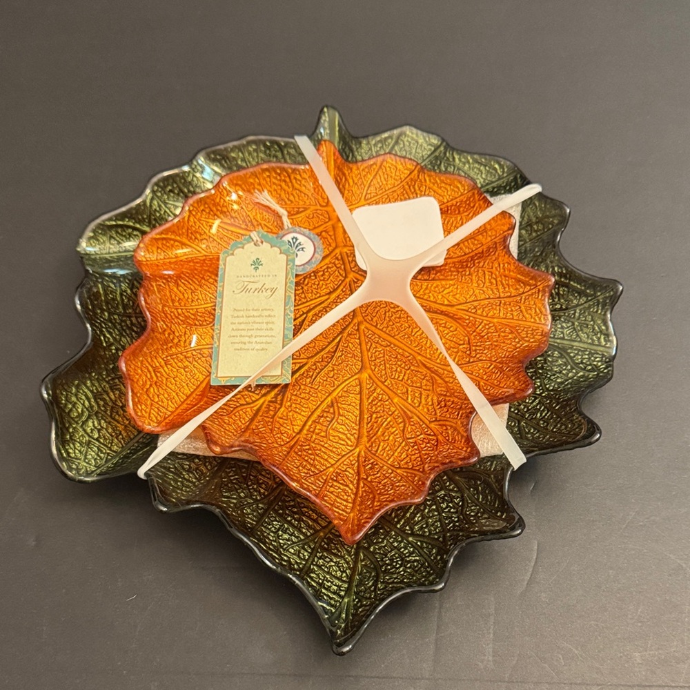 Handcrafted In Turkey Leaf-Shaped Orange and Green Decorative Plate